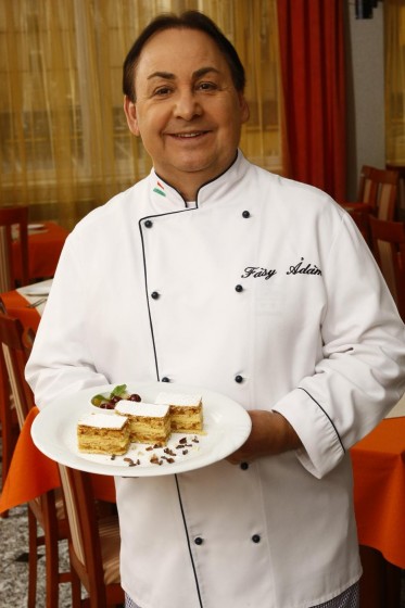 A néhány évvel ezelőtti képen még sokkal jobban ki volt gömbölyödve Ádám, mint manapság /Fotó: Fuszek Gábor